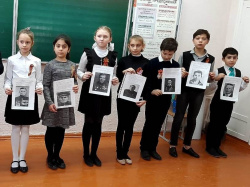 ГЕРОИ ЖИВУТ В ПАМЯТИ НАРОДА ГЕРОИ ЖИВУТ В ПАМЯТИ НАРОДА