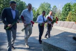 Цветы к обелискам: День ветеранов боевых действий отметили представители Ставропольского отделения РВИО Цветы к обелискам: День ветеранов боевых действий отметили представители Ставропольского отделения РВИО