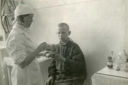 Вклад женщин-медиков Северного Кавказа в сохранение здоровья детского населения региона в годы Великой Отечественной войны 1941-1945 гг. Вклад женщин-медиков Северного Кавказа в сохранение здоровья детского населения региона в годы Великой Отечественной войны 1941-1945 гг.